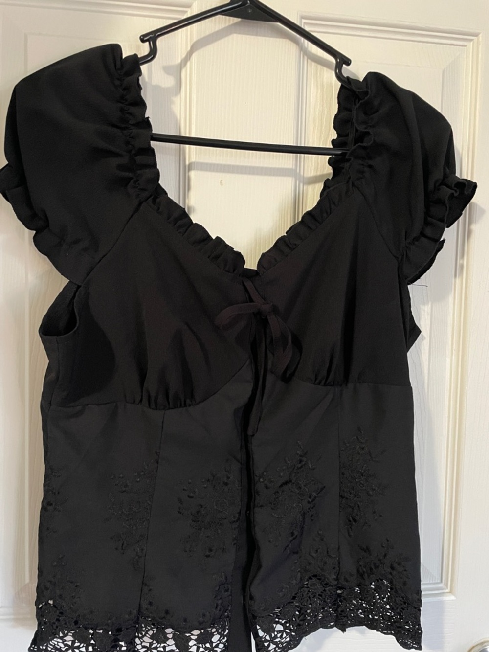 SHEIN Black Ruffle Sleeve Lace Trim V-Neck Top